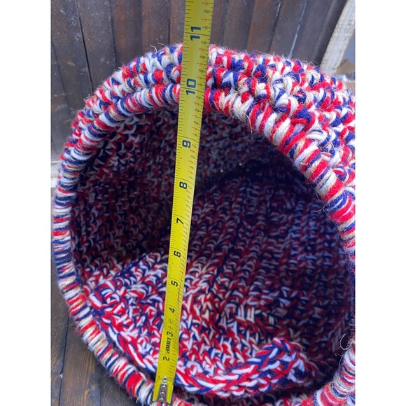 Handmade Crochet Red White Blue Cat Cave Pod Bed Hideaway Warm With Crochet Pad - Picture 8 of 10